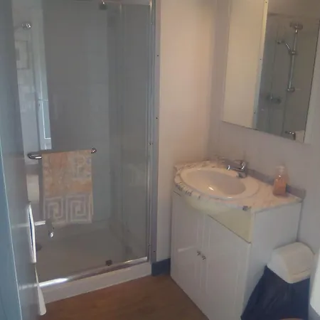 招待所 Chambres D'hotes De L'auberge Pontoise 蓬